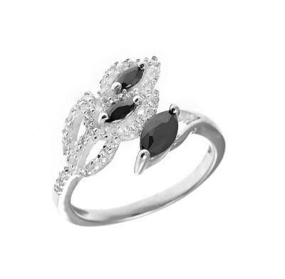 SREBRNY PIERŚCIONEK Z CYRKONIAMI